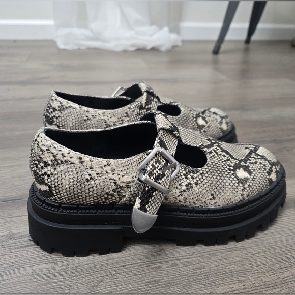 Steve Madden Maryjane Kamlee Lug  Platform Snake Print Chunky Loafers Size 8.5 - Picture 3 of 11